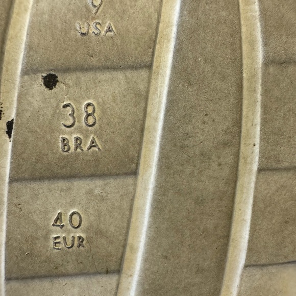 Fila sandals size 40 ,used twice,in great condition - Picture 8 of 8